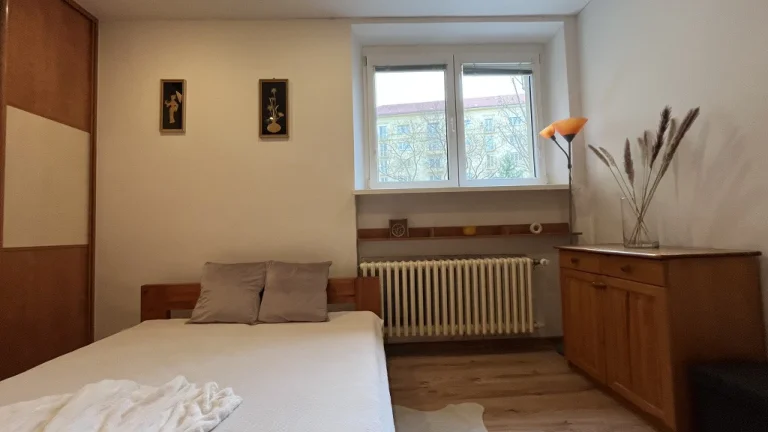 IBA U NÁS Zariadený 1,5-izbový byt Krížna BA - Staré Mesto