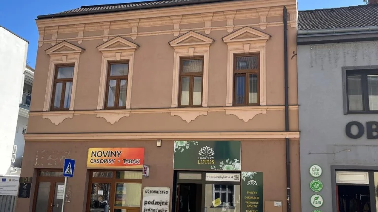 obchod s vykladom 70m2