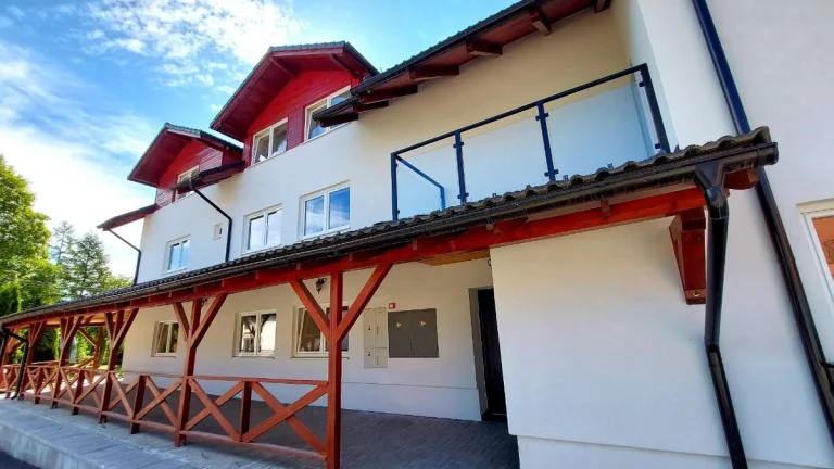 BÝVANIE POD TATRAMI - 1 IZBOVÝ BYT V CENTRE NOVEJ LESNEJ