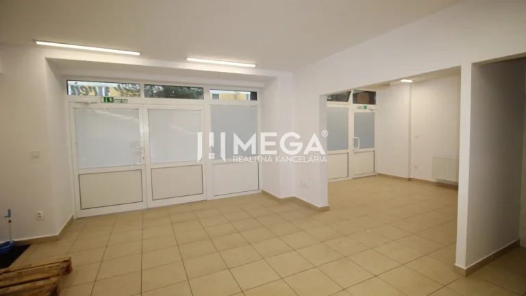ZNÍŽENÁ CENA Na predaj - nebytový priestor 85 m2 - Humenné