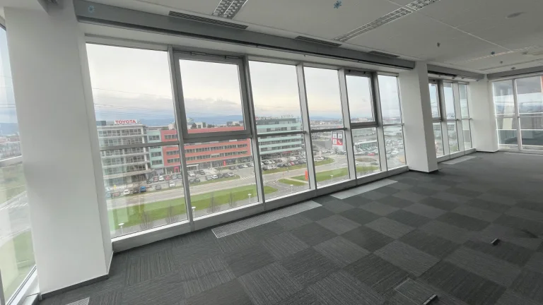 Prenájom kancelárskeho priestoru 473m² na ulici Galvaniho v