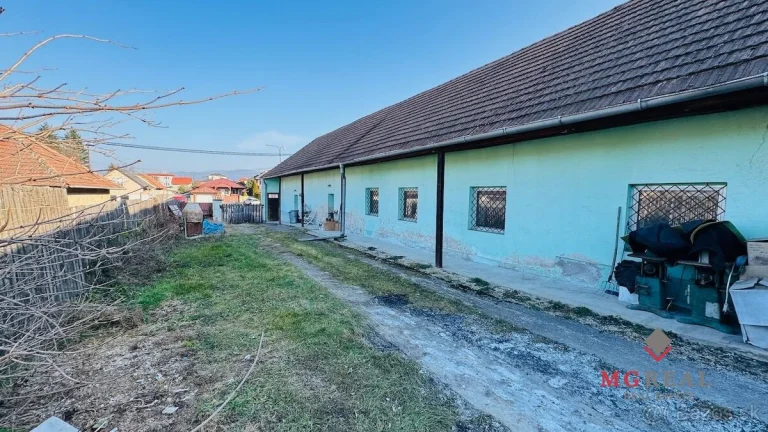 Na predaj rodinný dom Malé Uherce vhodný aj na podnikanie -