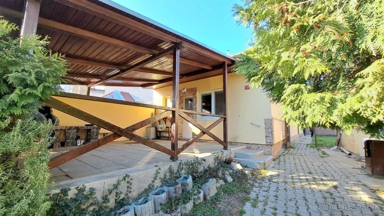 TOP PONUKA Slnečný 4-izbový dom na predaj