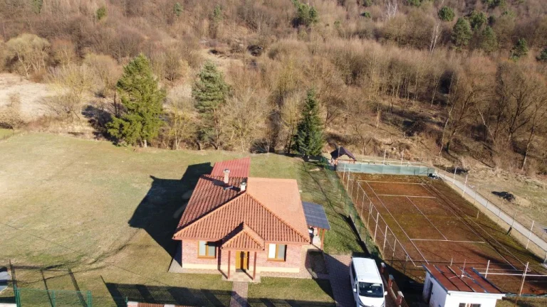 Moderný bungalov ihneď k nasťahovaniu - okr. Humenné