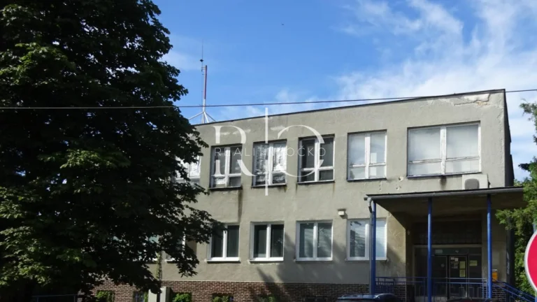 Na predaj samostatne stojaca budova + pozemok - Štítnik
