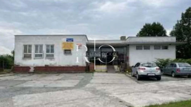 Na predaj samostatne stojaca budova + pozemok - Lesenice
