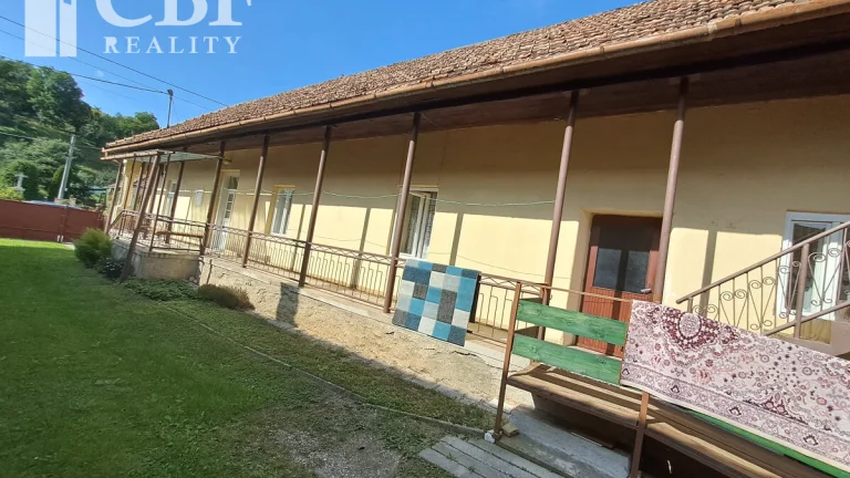 Rezervované - Na predaj vidiecky dom / chalupa v obci Pača