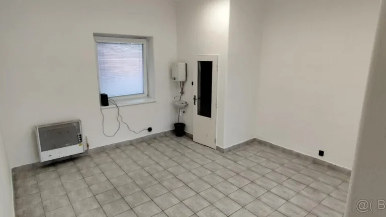 Ponúkame na prenájom kanceláriu