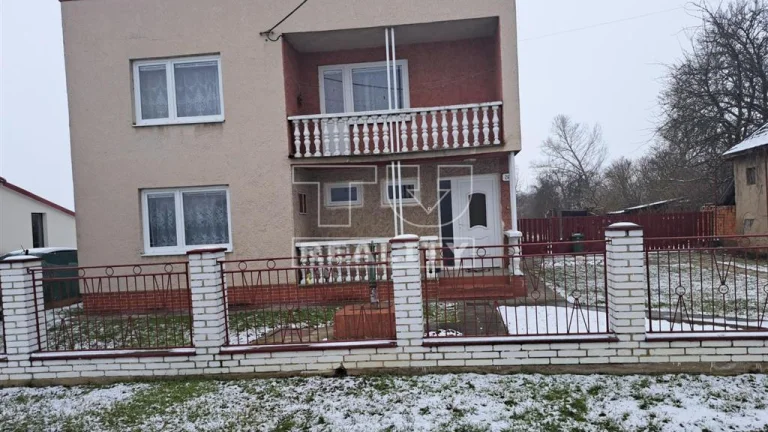 Ponúkame na predaj RD blízko Michaloviec v obci Lastomír.
