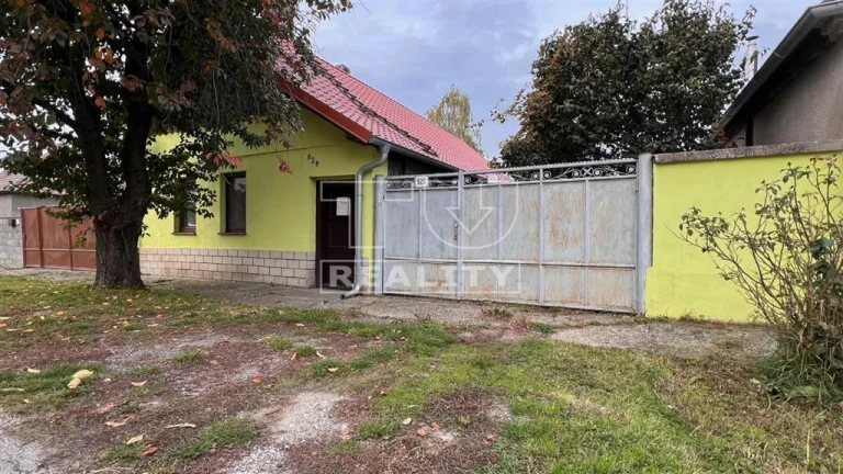 PREDANÉ: 2 izbový vidiecky rodinný dom, pozemok 15á, H...