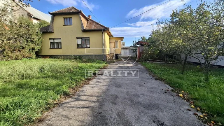 REZERVOVANÉ Na predaj rodinný dom v obci Norovce s...
