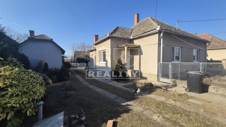 Exkluzívne na predaj rodinný dom v Slepčanoch, pozemok...