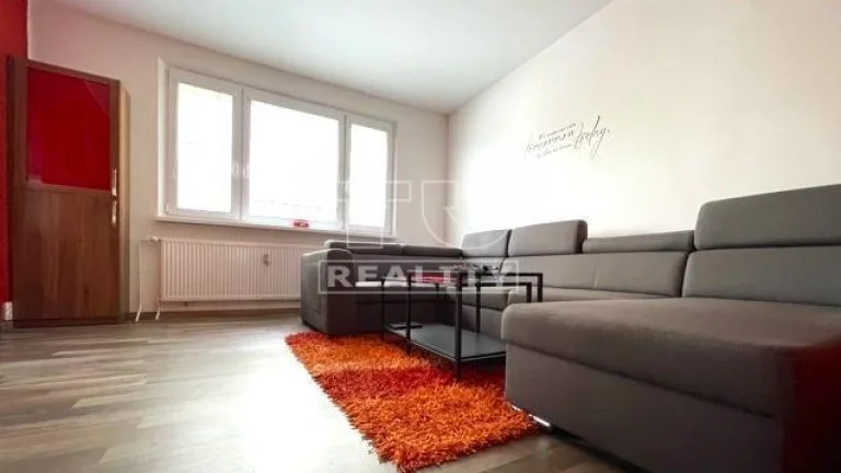 TUreality ponúka krásny 3i byt v Karlovej Vsi,...