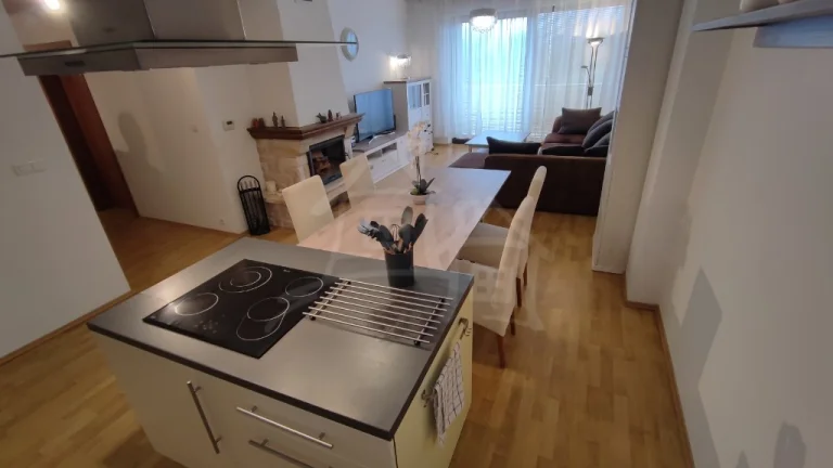 Trojizbový apartmán na Donovaloch s výhľadom do prírody