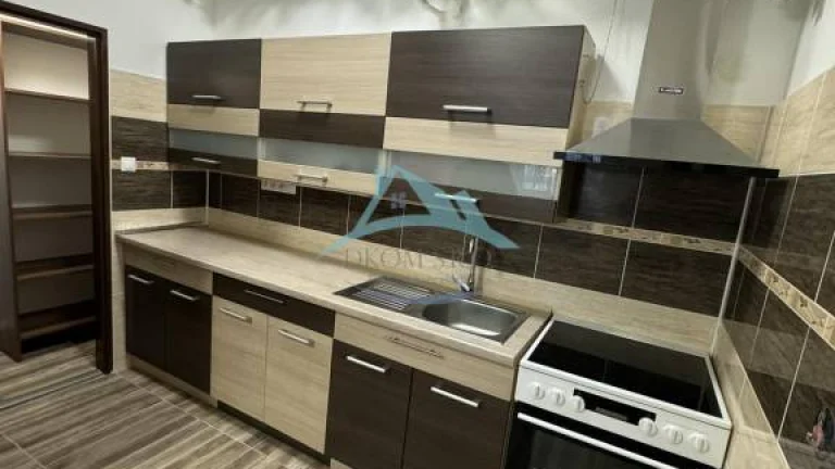 Ponúkame na predaj dvojizbový byt na prízemí s plochou 61,31