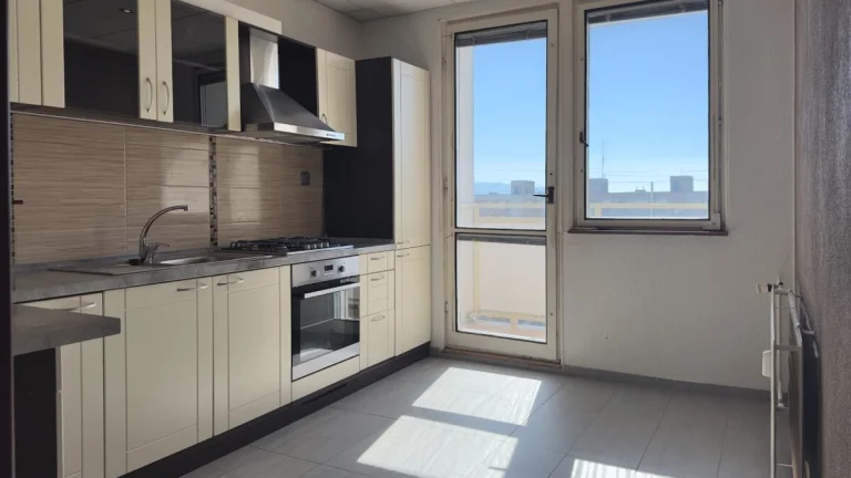 Predaj trojizbový byt, 70 m², 8.p./8.p., M. Rázusa, Prievidz