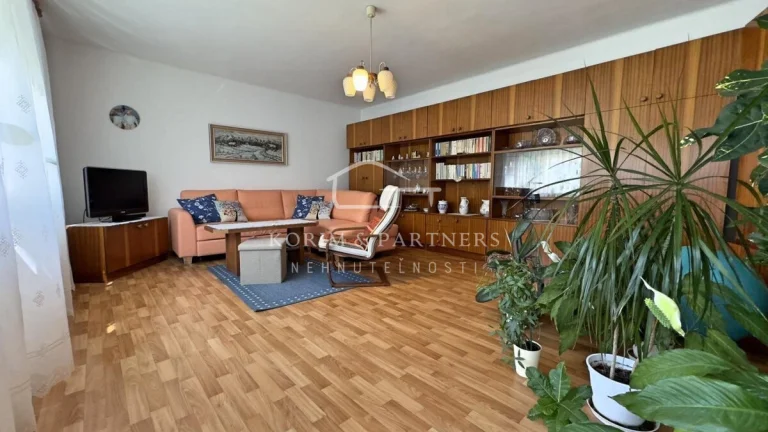Rodinný dom v radovej zástavbe, Komárno