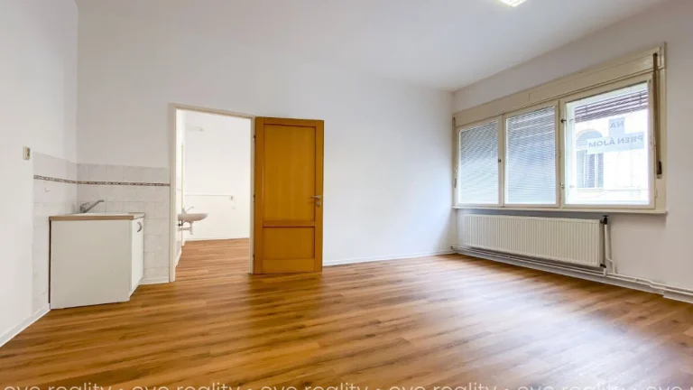 Na prenájom kanc. priestory v absolútnom centre KN - 69 m2