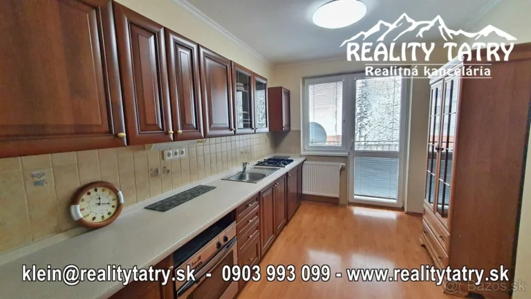 Veľký 3 izbový byt s balkónmi 100 m2 v Poprade - Zariadený