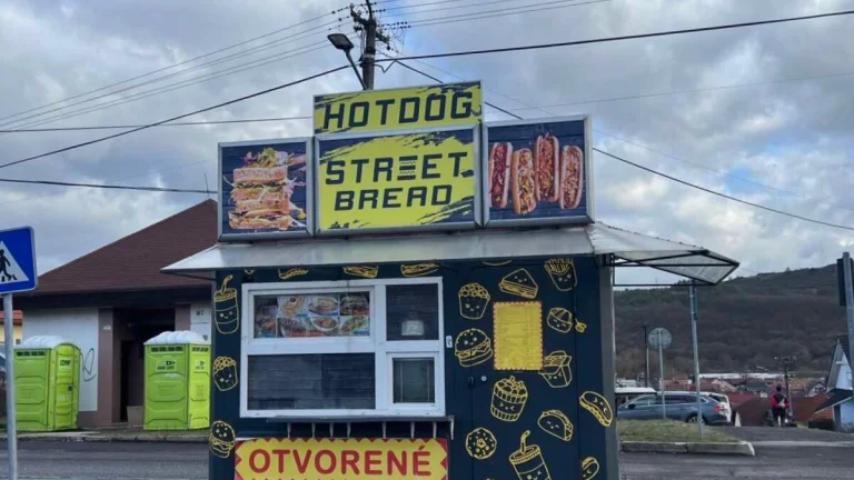 Stánok rýchleho občerstvenia na predaj.