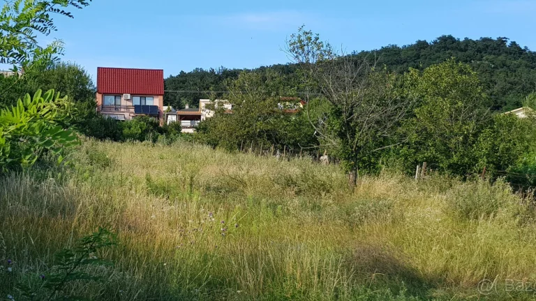 Predám stavebný pozemok Nitra - Zobor - Šindolka.