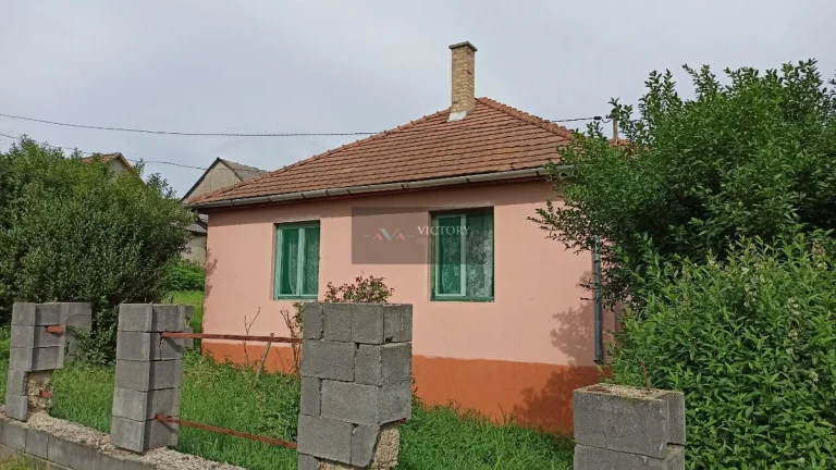 4izbový tehlový dom s ÚK