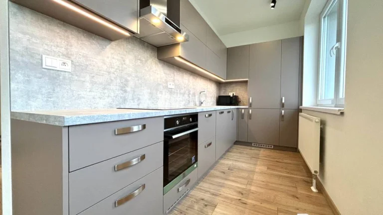 RADO | Na predaj 3 izb. byt, 86 m², Trenčín, ul. Zlatovská