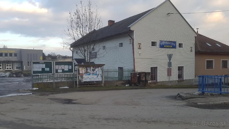 Polyfunkčna budova na predaj + 625m² pozemku pri budove