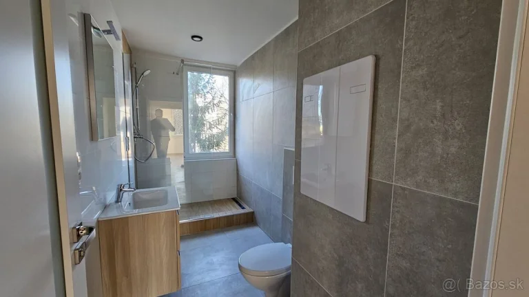 VIVAREAL NOVÁ REKONŠTRUKCIA 3 izb. byt, výmera 66 m2, vyhľ