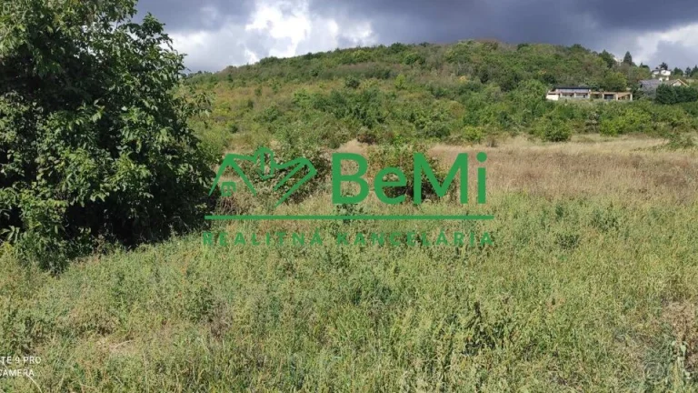 Pozemok pre stavbu rodinného domu, 698m2, Nitra, Zobor-Lupka