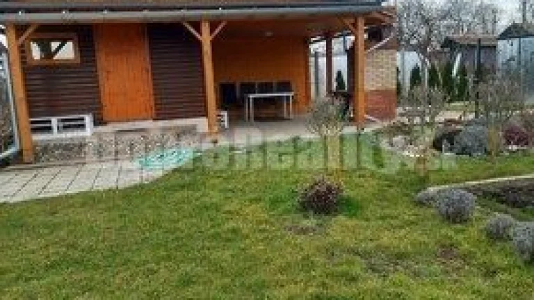 "ZNÍŽENA CENA" Na predaj záhradná chata s pozemkom