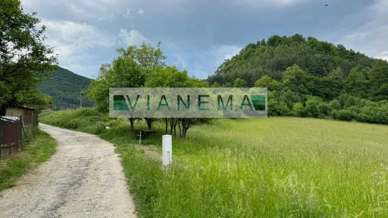 Exkluzívne ponúkame stavebný pozemok s výhľadom, Košeca