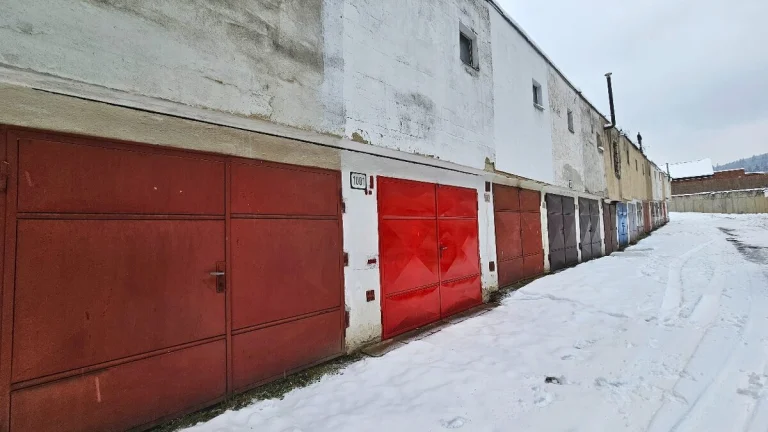 Garáž na predaj, Dolný Kubín - časť Banisko