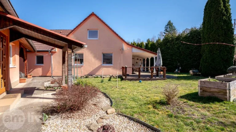 TOP - 2x rodinný dom na pozemku 753 m² - Dubnica nad Váhom