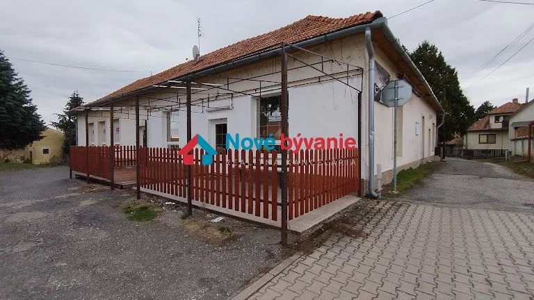 Predaj, komerčná budova s pozemkom - Nová Dedina (N012-15-MA