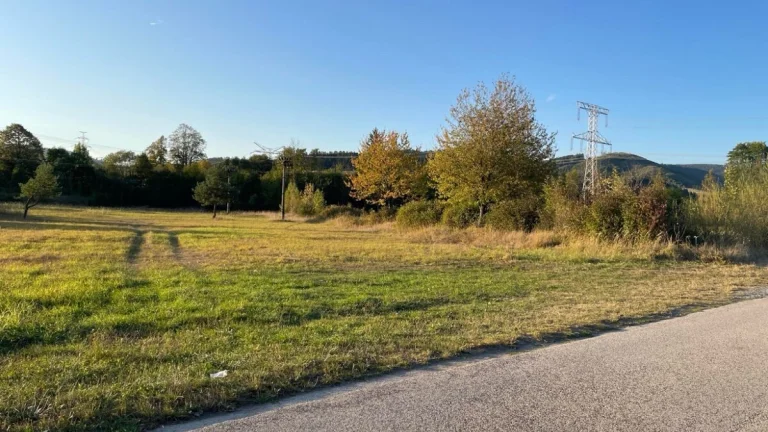 NA PREDAJ Investičné pozemky vo výmere 18.838 m2, obec Varín