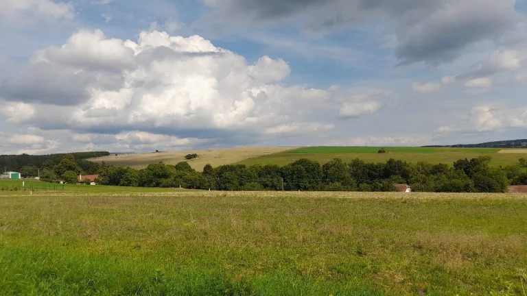 Predám pozemky určené na výstavbu rodinných domov