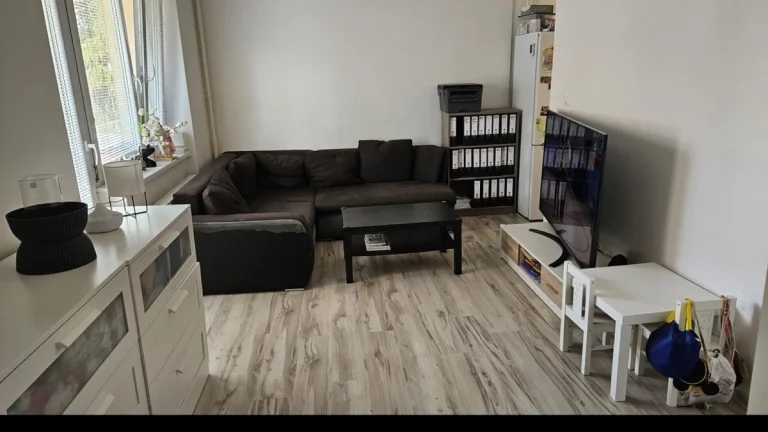 2-izbový byt na prenájom Lánska, Pov. Bystrica