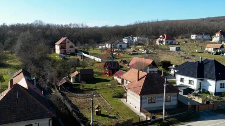 Na predaj rodinny dom v obci Ladice