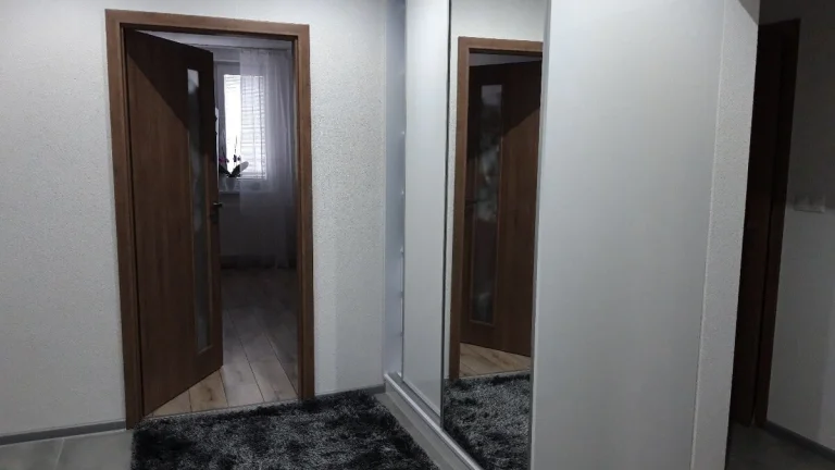 Ponúkam na predaj 3 izbový byt v Prievidzi