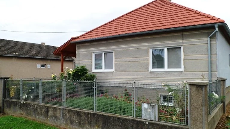 Predám rodinný dom v obci Včelince