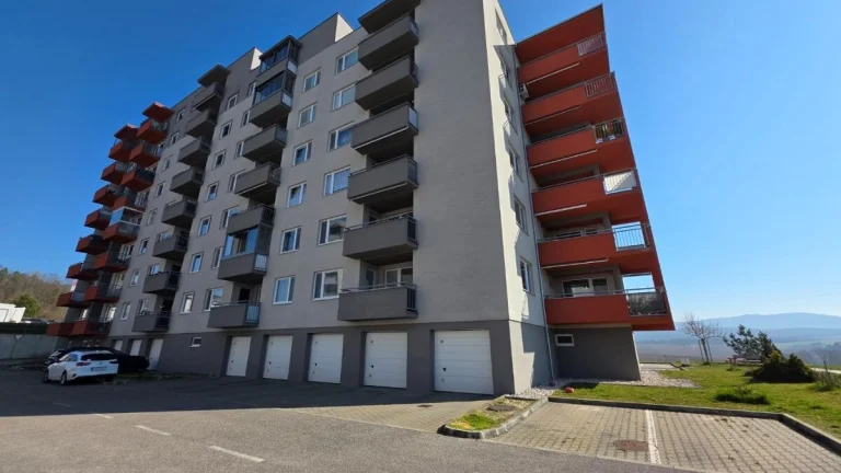 REZERVOVANÉ 3iz.84m2+2xloggia+parkov.statie, Trenčín.