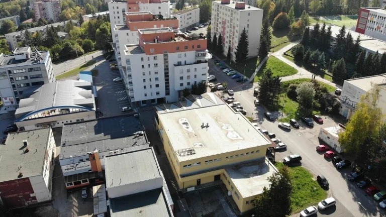 Prenájom - obchodné priestory, Kyjevské námestie BB