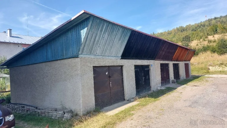 Garáž v centre obce Zákopčie