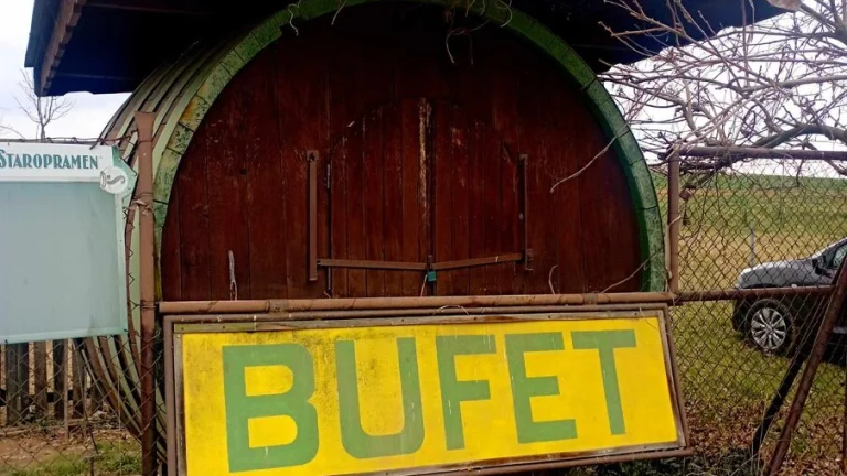 Predám bufet - drevený sud