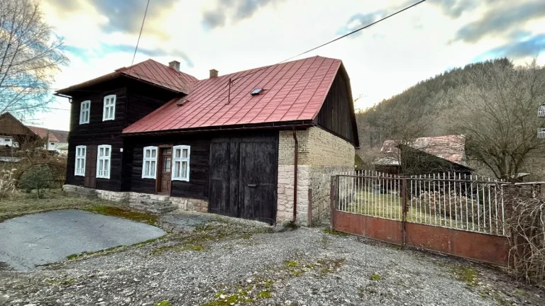 Rodinný dom, chalupa, Lazy p.Makytou
