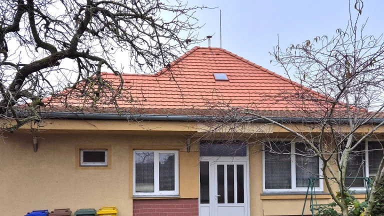 Predaj 4.izb RD s dvojgarážou a veľkým pozemkom Močenok