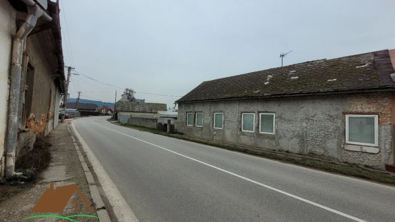 Predaj rodinného domu v Hliník nad Váhom(CH001-12-ZUKUa)