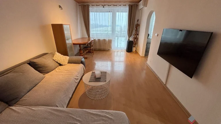 4 izbový byt s 2 balkónmi Prašice