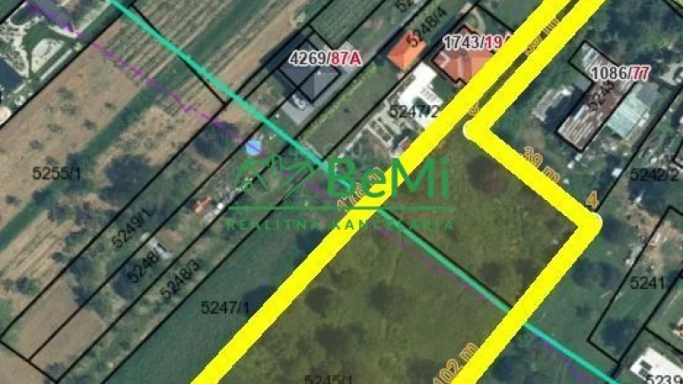 Rozľahlý pozemok 5 818 m2 Nitra - Čermáň všetky IS ID 511-14